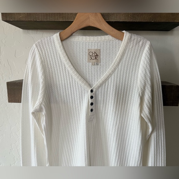 Chaser|White soft waffle knit thermal long sleeve top with cute buttons•••Large - Picture 3 of 10